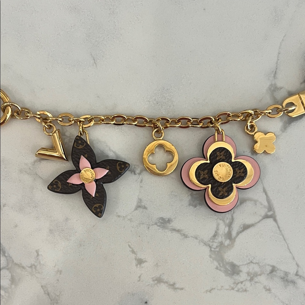 Louis Vuitton Blooming Flowers KeyChain- Gold and Pink Flower Keychain - Picture 2 of 4